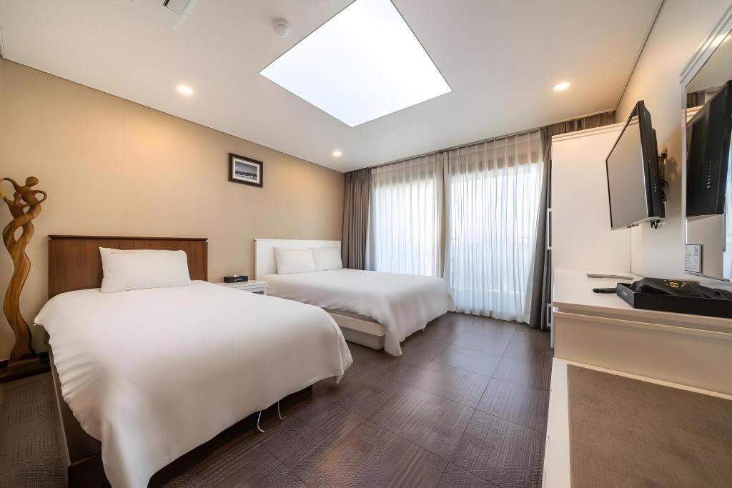 Sea View Hotel Jeju Exterior photo