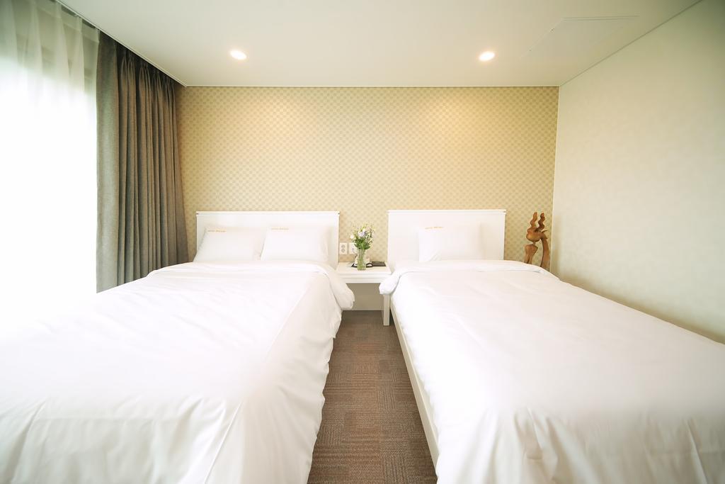 Sea View Hotel Jeju Room photo